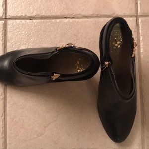 Vince Camuto black leather booties